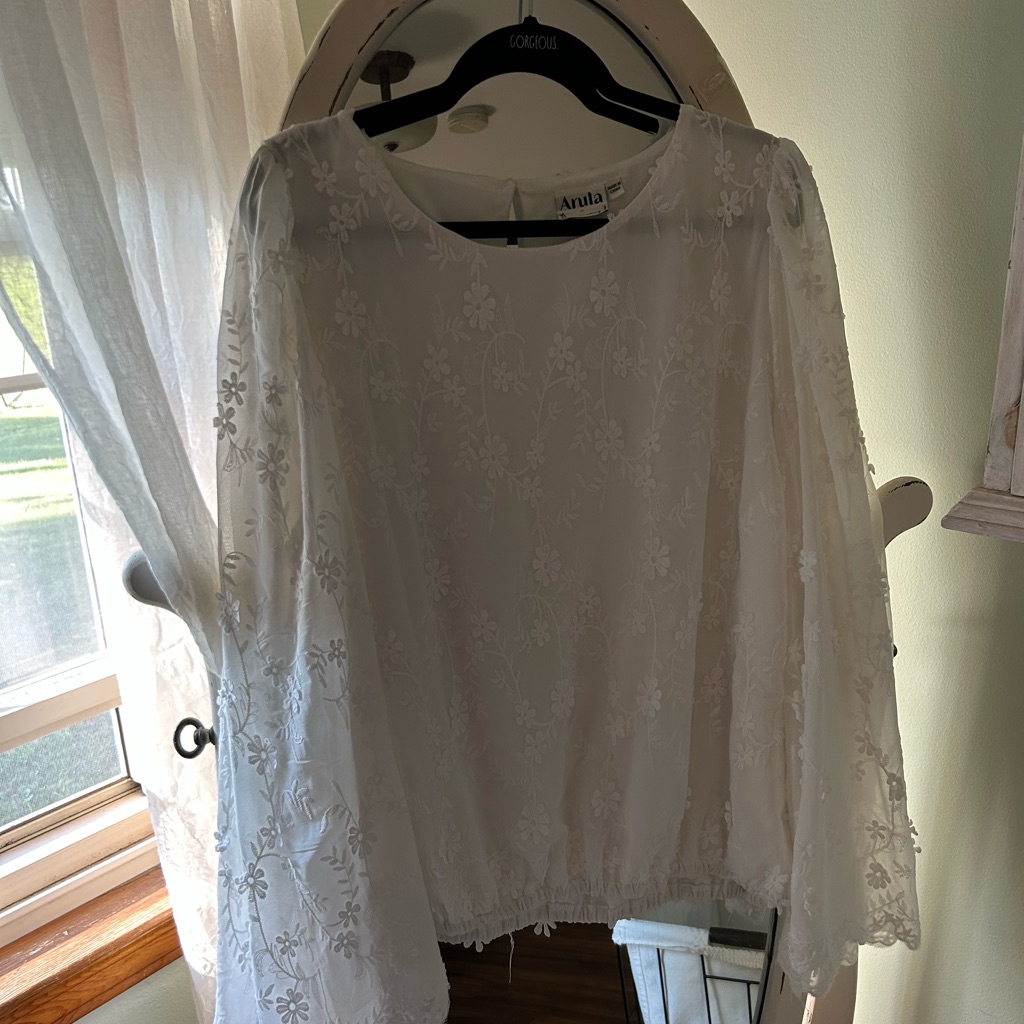 Arula Top